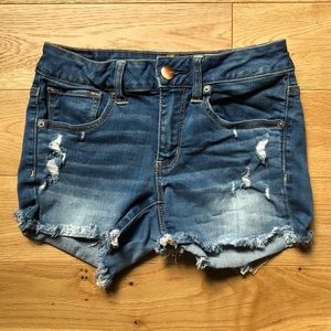 Frayed denim shorts